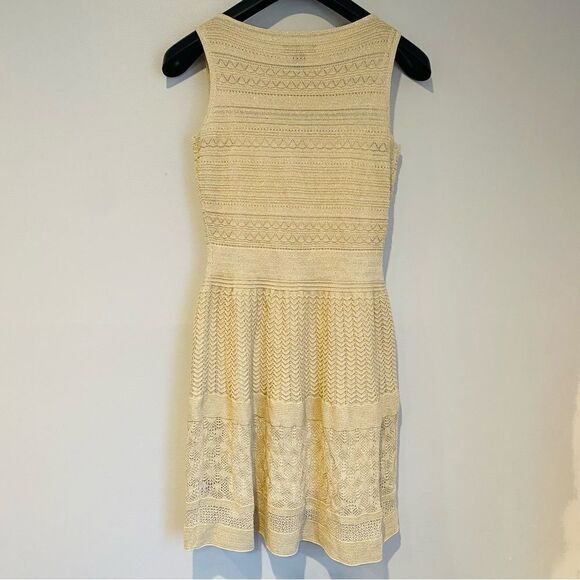 Lauren Ralph Lauren Gold Metallic Crochet Style Sleeveless Dress Size Medium - Picture 3 of 6
